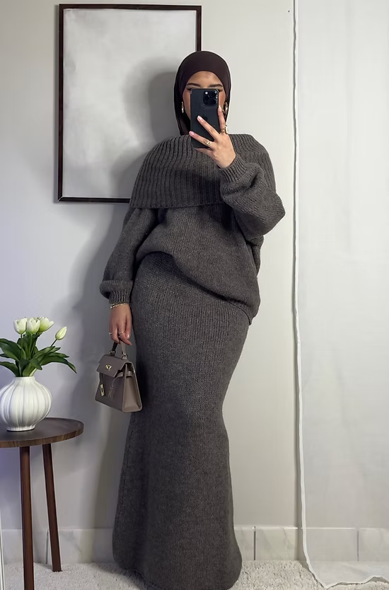 Wool boat neck ensemble [design]