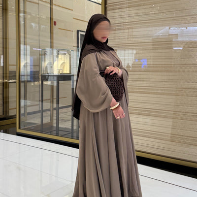 Abaya Nihel 4 pièces - taupe - [PRÉCOMMANDE]